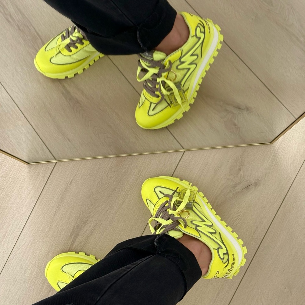 Women's Neon Yellow Fashion Runner Sneakers